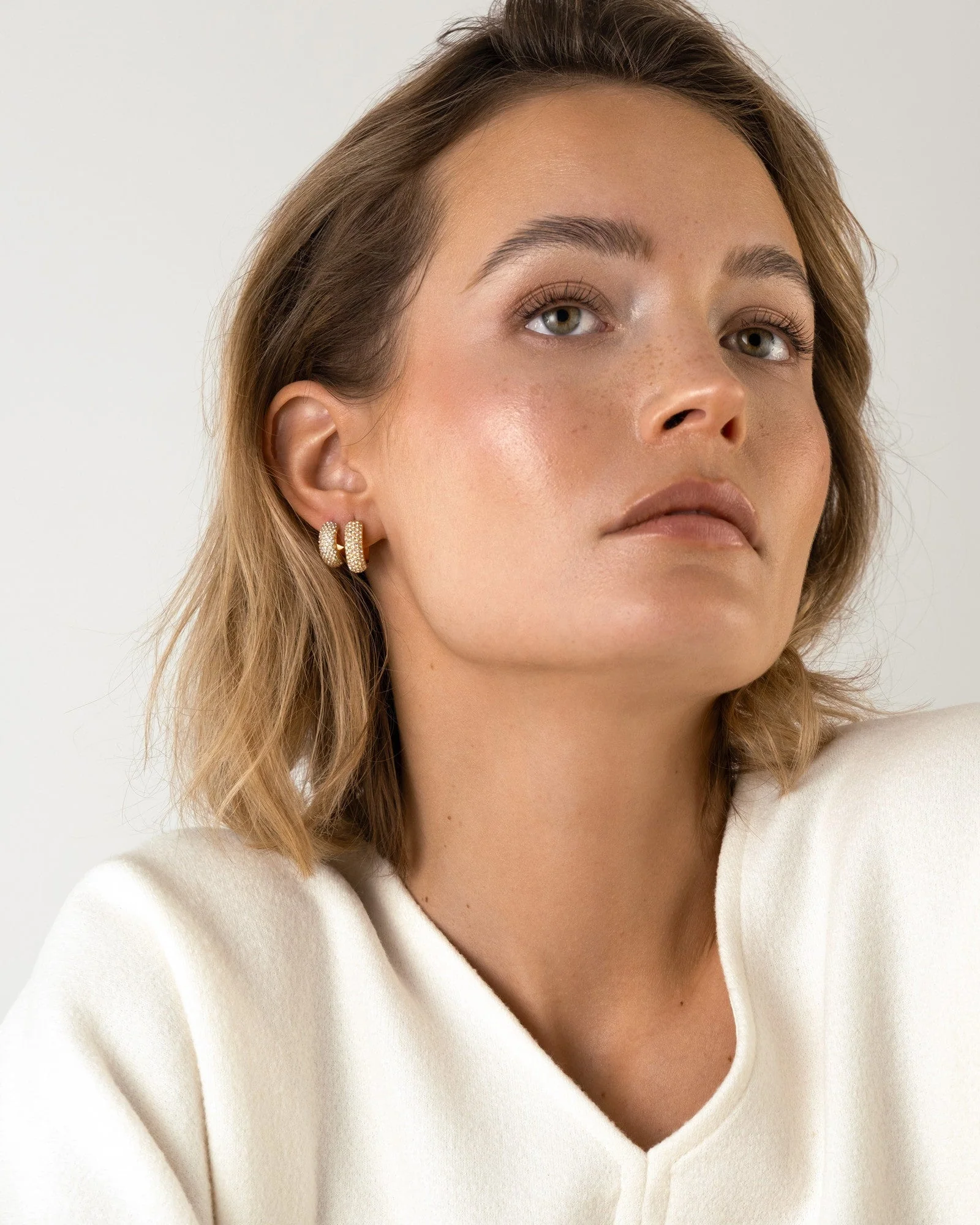 Amour Hoops Medium - Image 6