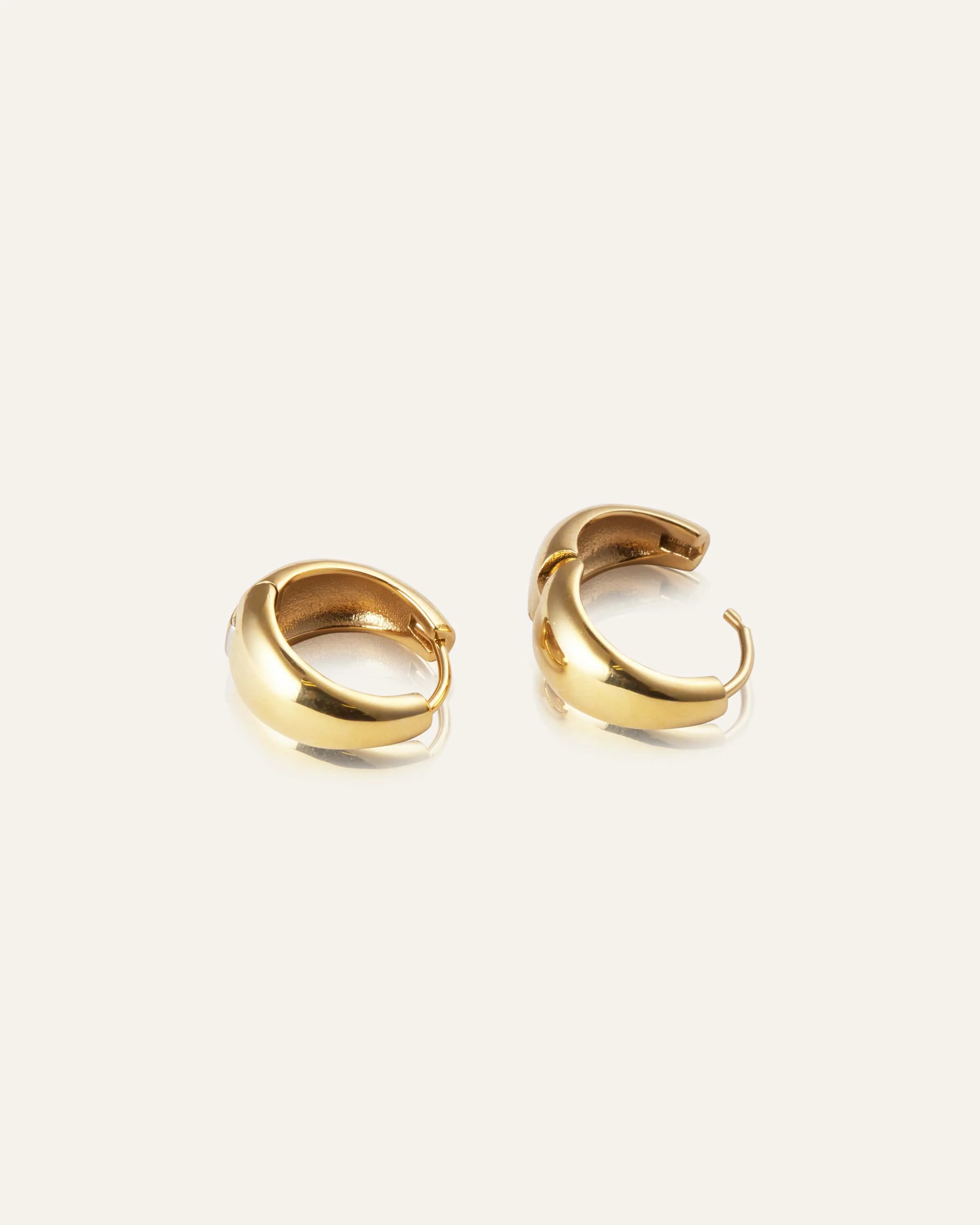 Bold Hoops Medium - Image 5