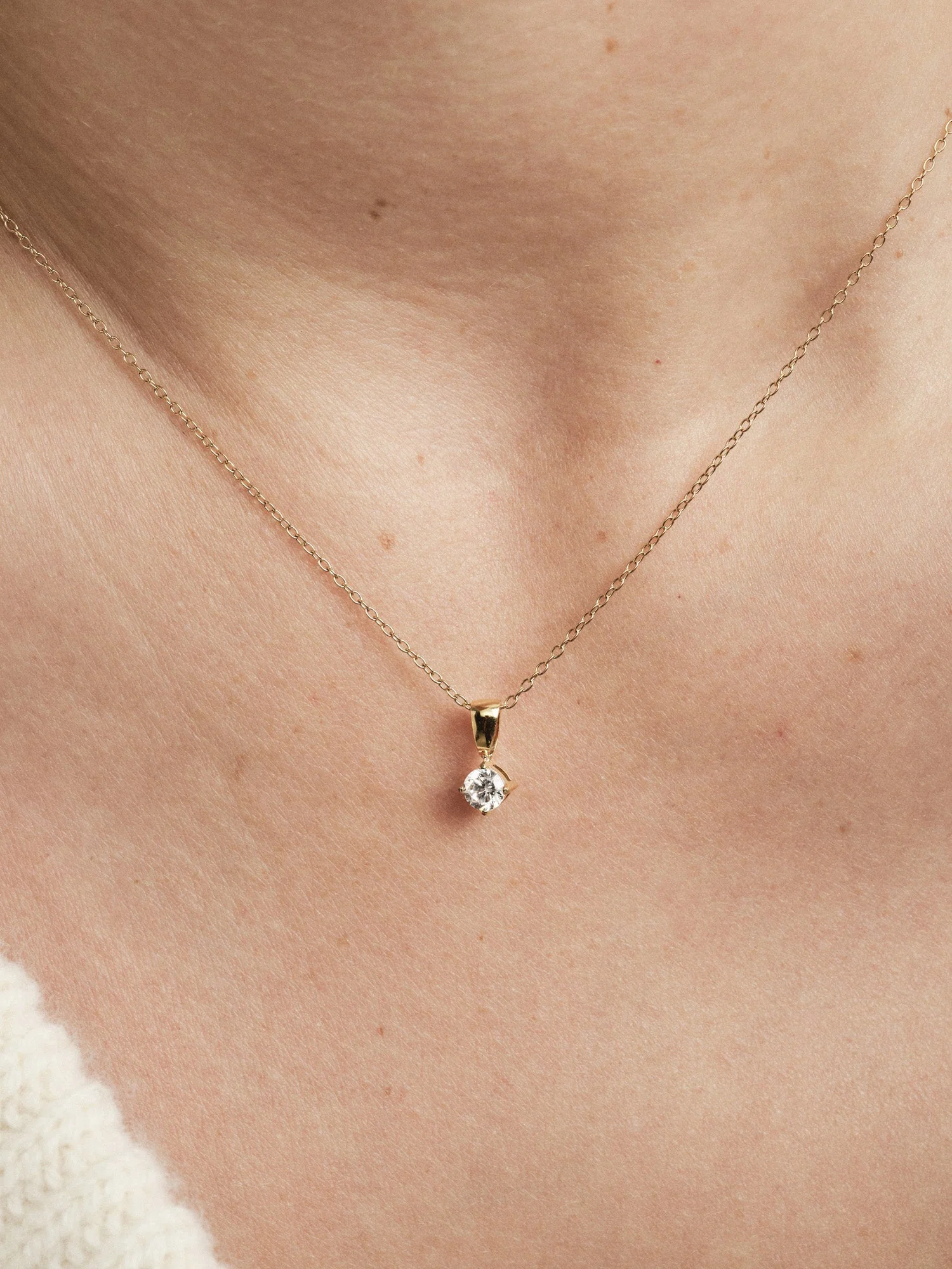 Jolie White Necklace - Image 3