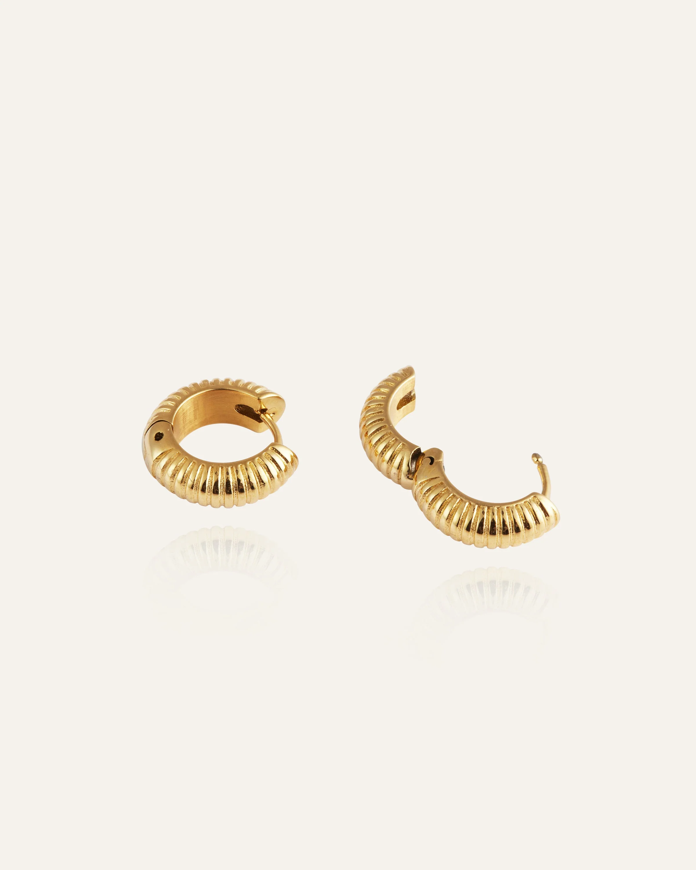 Ribbed Hoops Small - Image 5